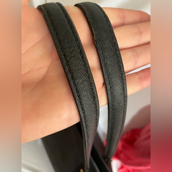 Michael Kors Jet Set Medium Travel Saffiano Leather Tote - Black 30T5GTV… - Picture 10 of 16